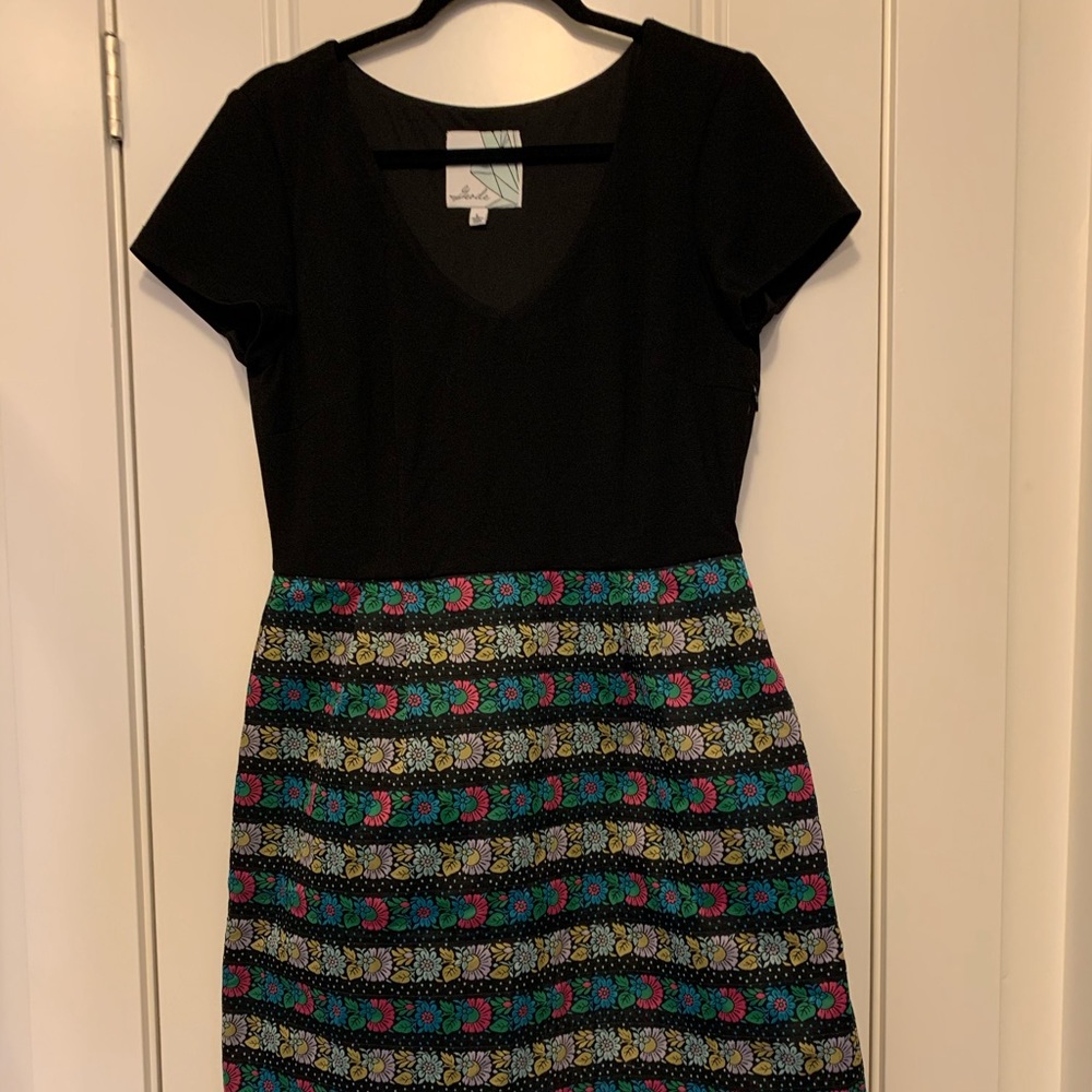 Unique Large Geode Dress - Picture 2 of 6